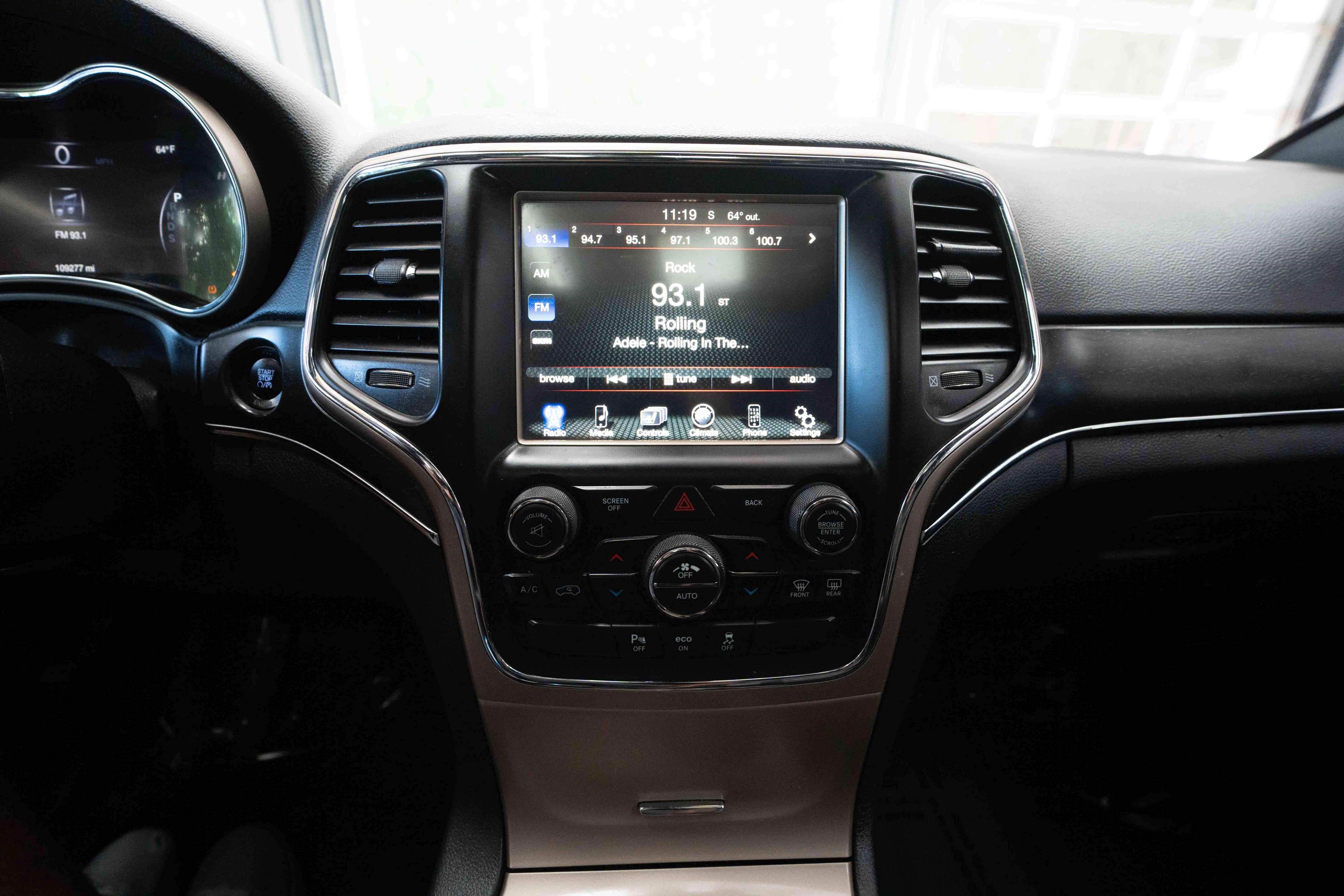 Used 2015 Jeep Grand Cherokee Limited AWD/4WD image 16