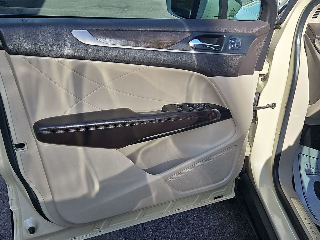 Used 2018 Lincoln MKC Reserve w/ Lincoln MKC Climate Package image 14