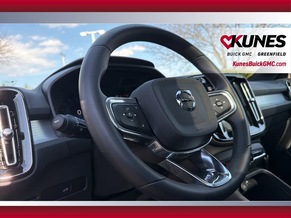 Used 2024 Volvo XC40 B5 Core AWD/4WD image 15