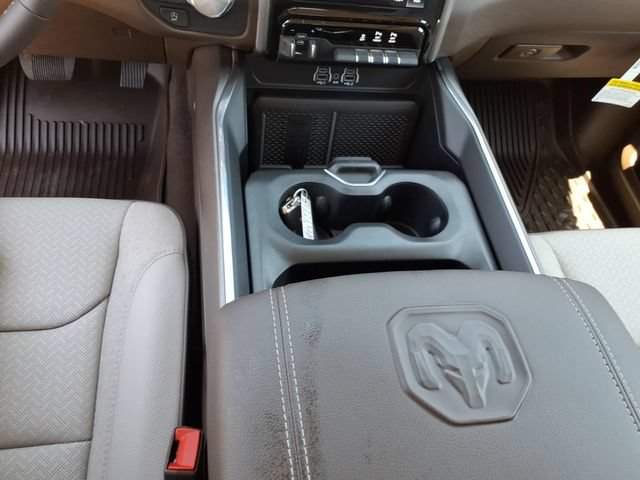New 2026 RAM 1500 Laramie AWD/4WD image 15