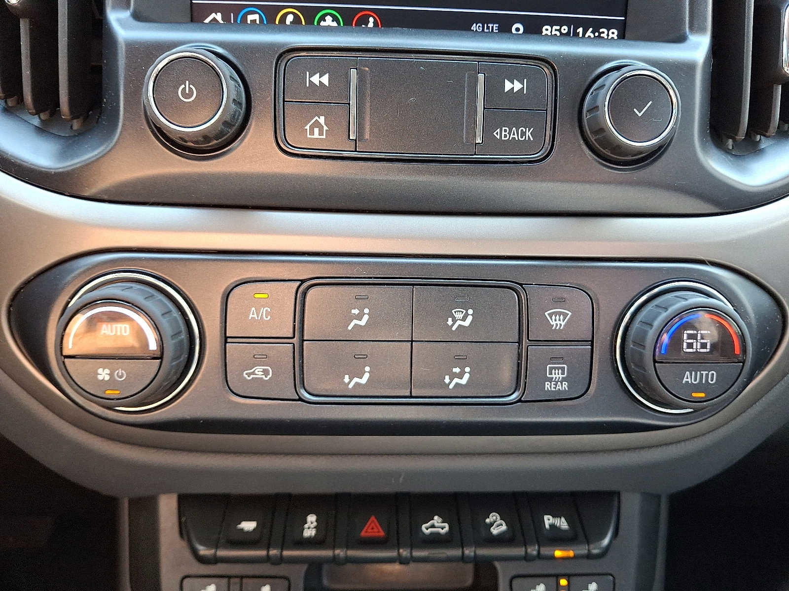 Used 2020 Chevrolet Colorado Z71 image 17