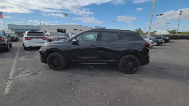 Certified 2025 Chevrolet Blazer RS FWD image 4