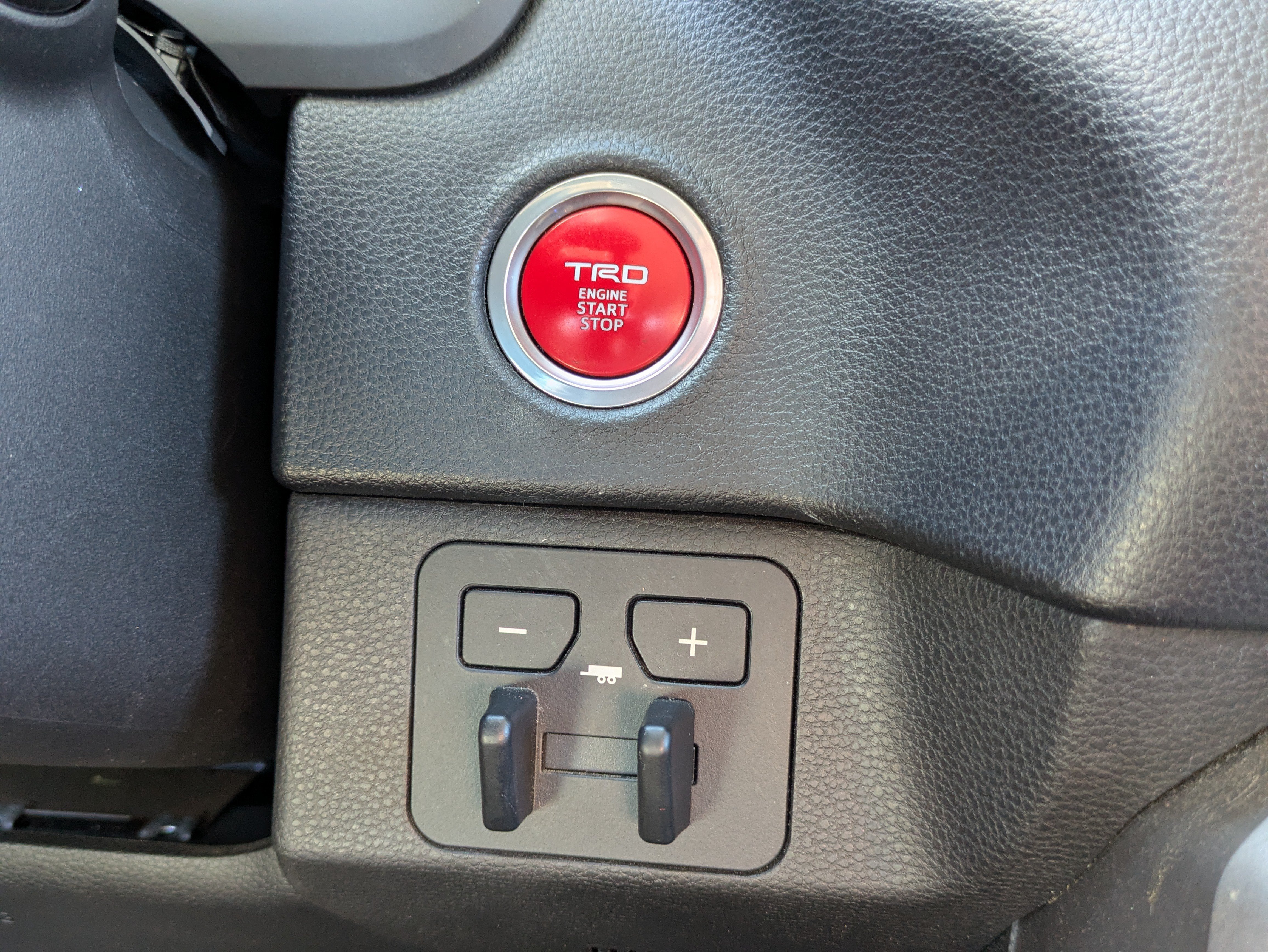 Used 2022 Toyota Tundra SR5 w/ TRD Off-Road Package AWD/4WD image 19