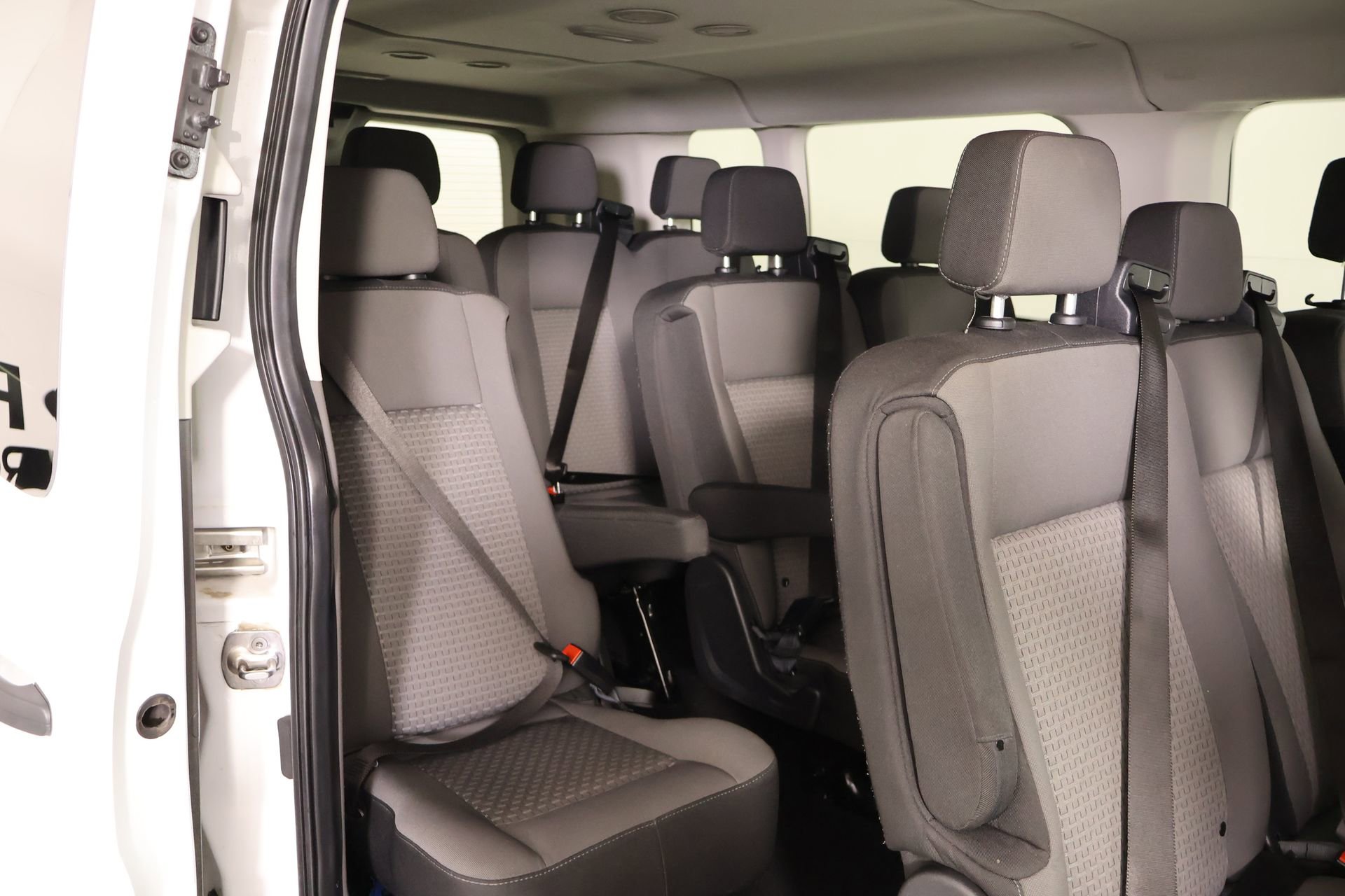 Used 2024 Ford Transit 350 XLT image 13