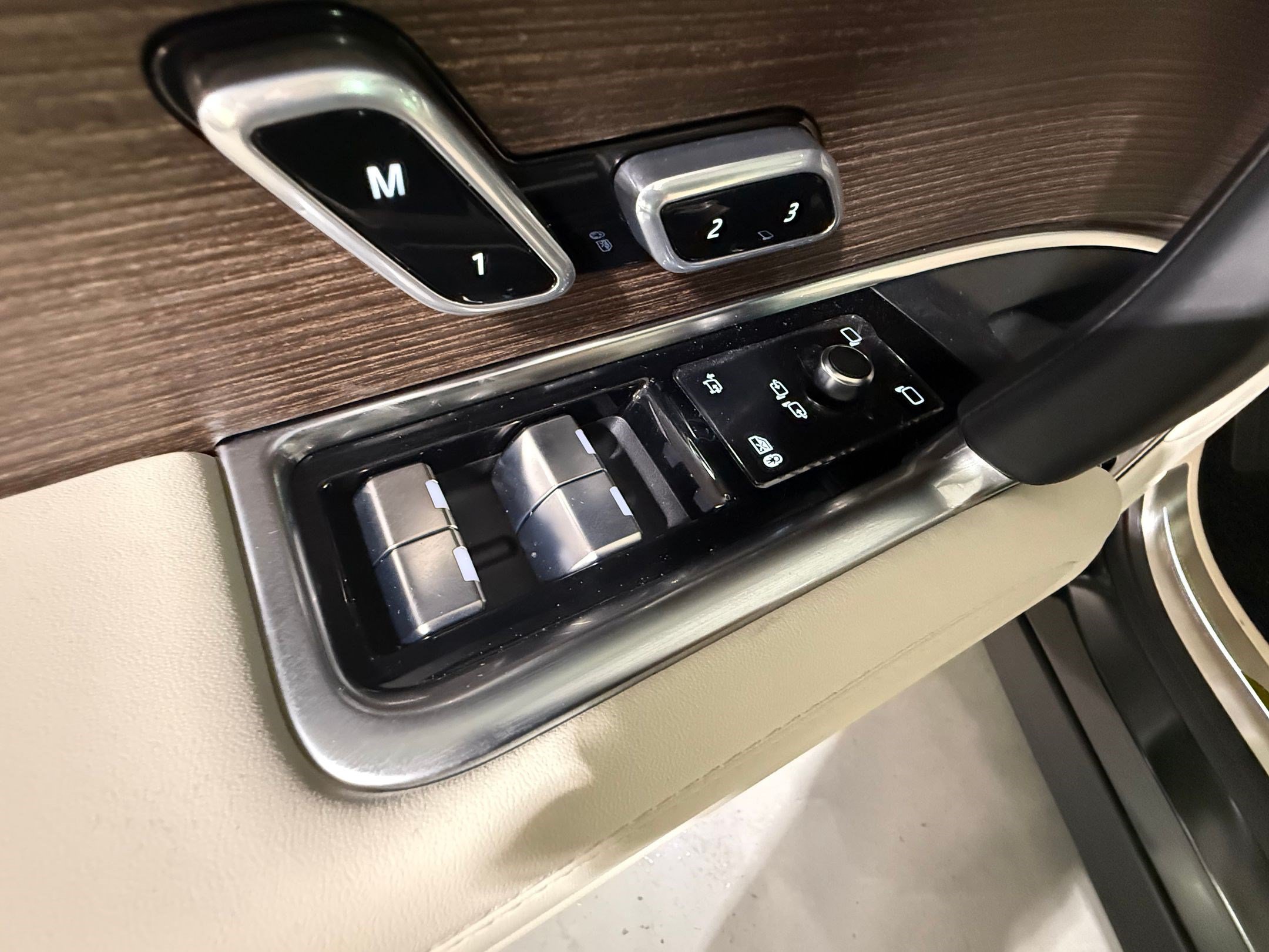 New 2026 Land Rover Range Rover SE AWD/4WD image 27