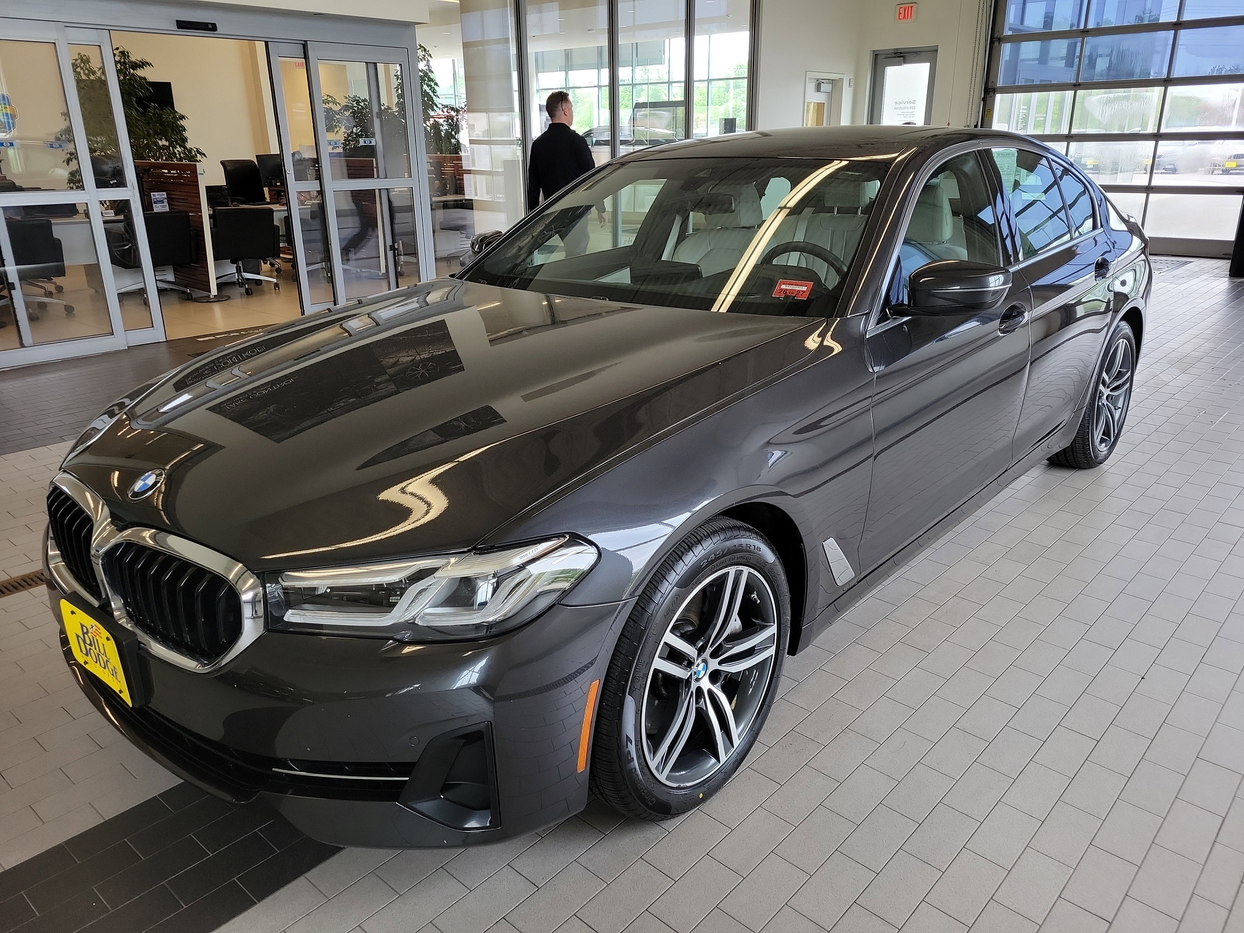 Used 2021 BMW 540i xDrive w/ Executive Package AWD/4WD video 1