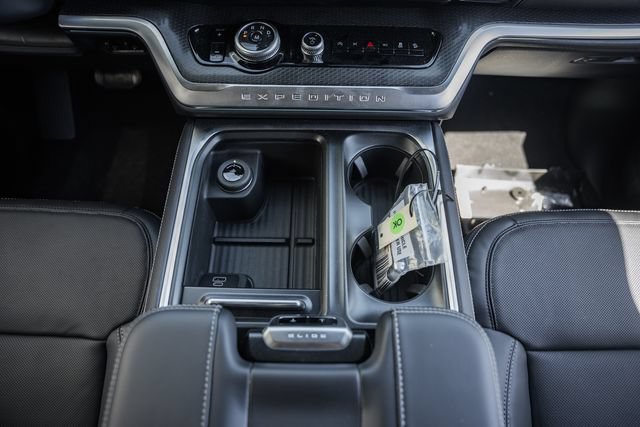 New 2026 Ford Expedition Platinum w/ Stealth Performance Package AWD/4WD image 39