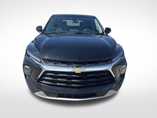 Used 2025 Chevrolet Blazer LT FWD image 8