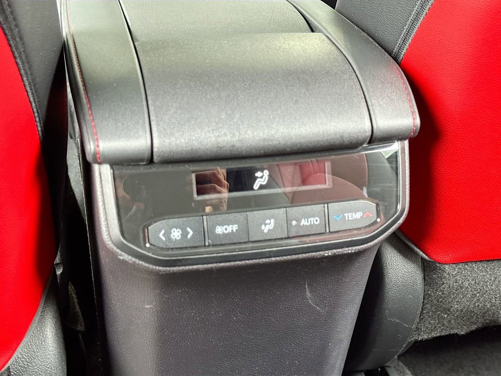 Used 2021 Toyota Highlander XSE image 28