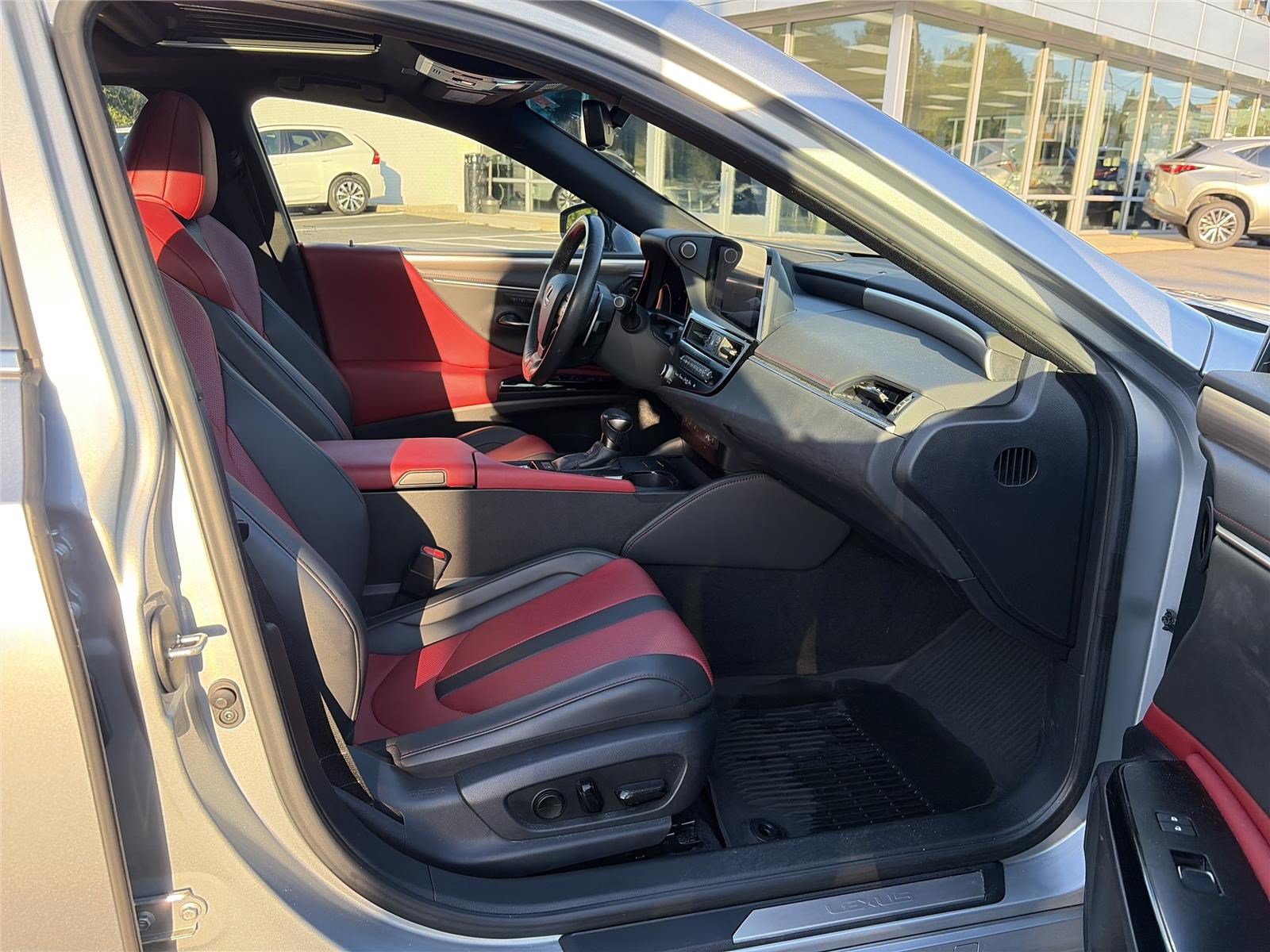 Used 2023 Lexus ES 300h F Sport w/ Accessory Package (Z2) FWD image 15