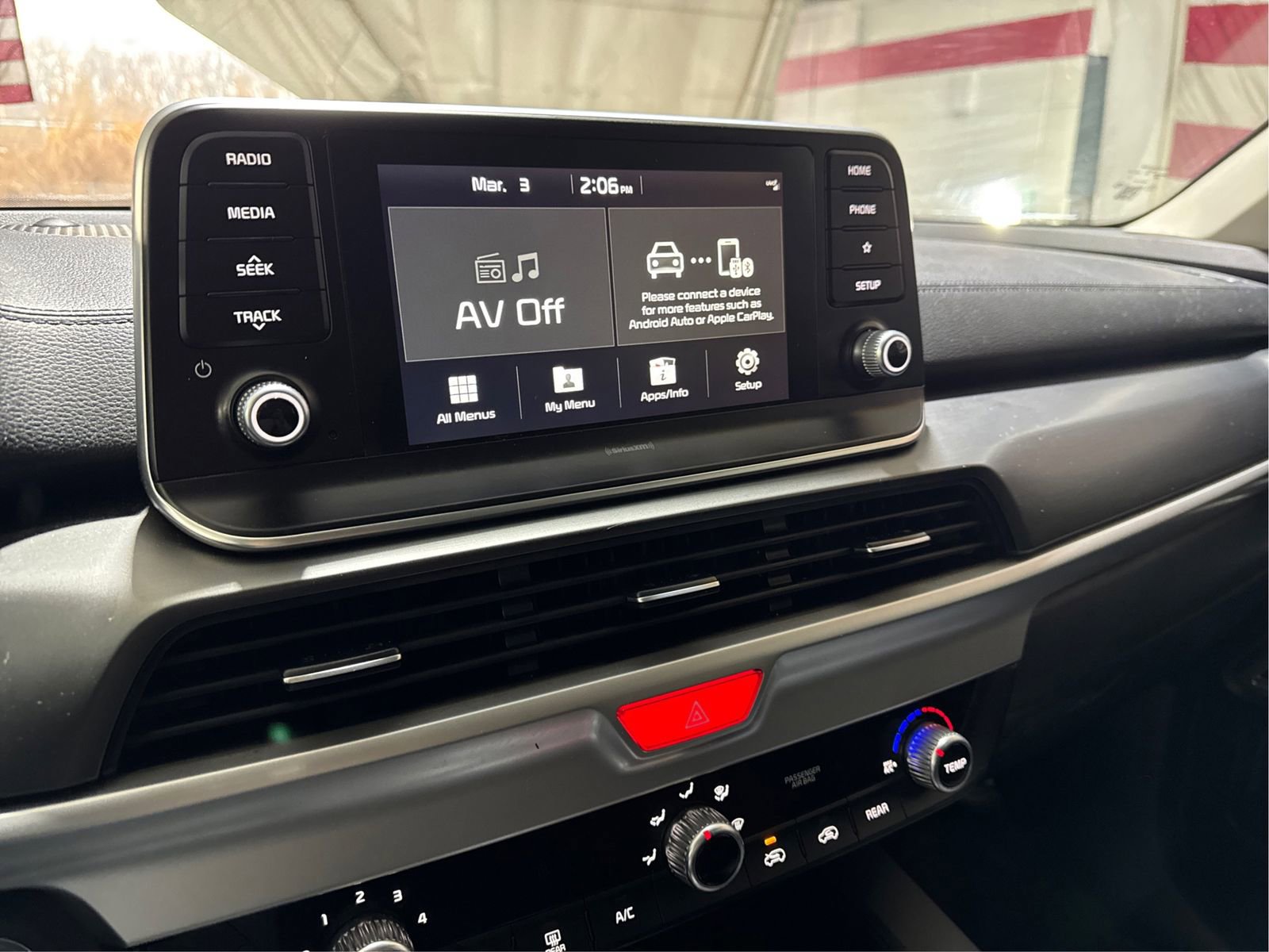 Used 2020 Kia Telluride LX image 13