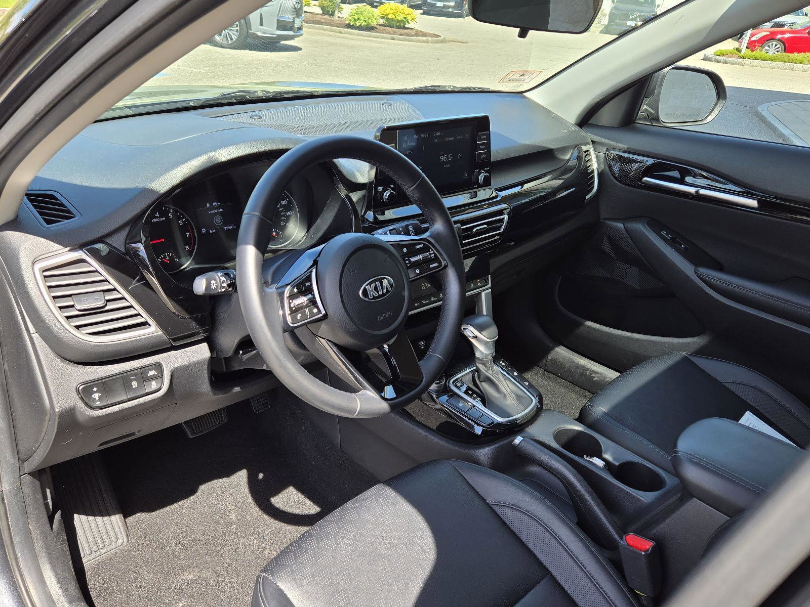 Used 2021 Kia Seltos EX AWD/4WD image 5