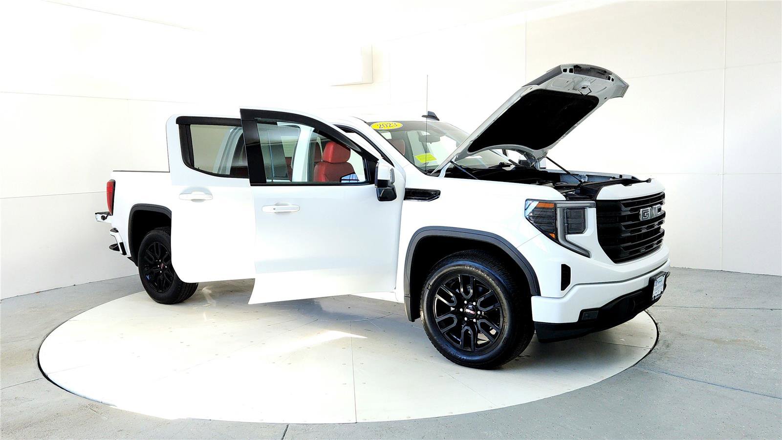 Used 2023 GMC Sierra 1500 Elevation AWD/4WD image 12