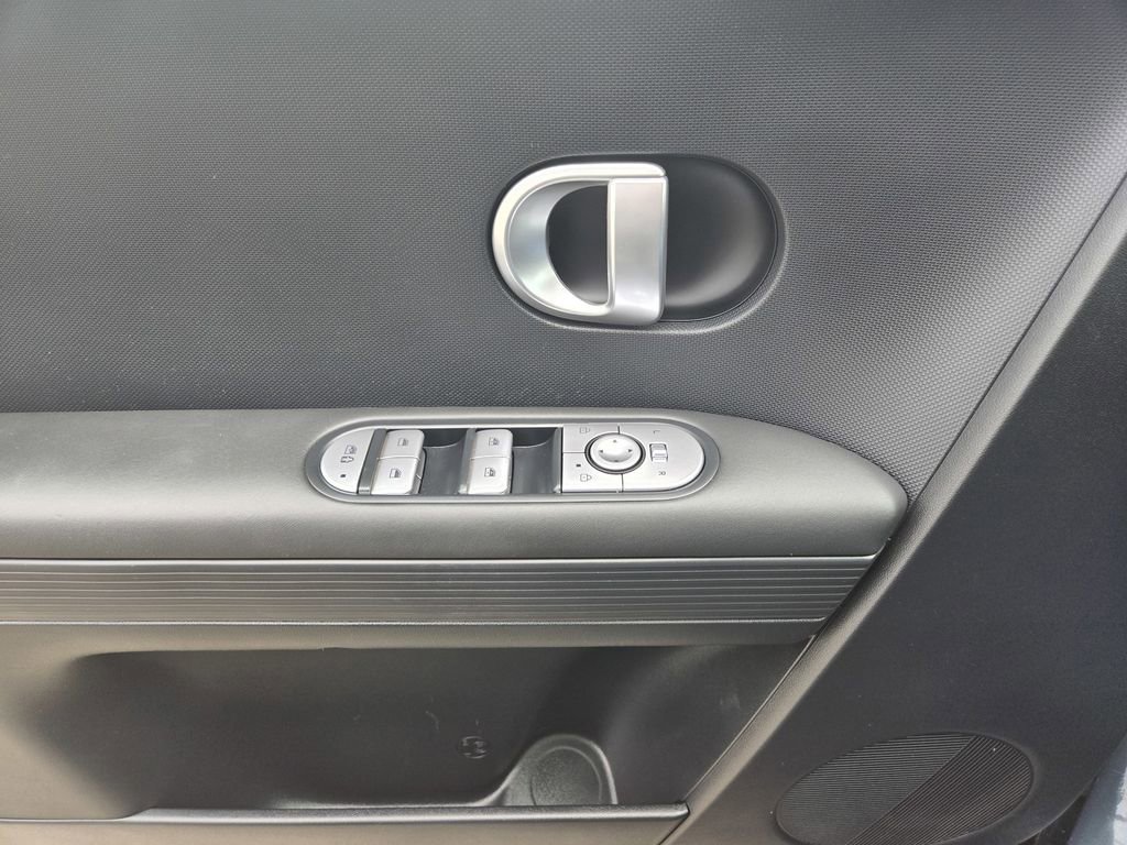 Used 2024 Hyundai Ioniq 5 SEL RWD image 15