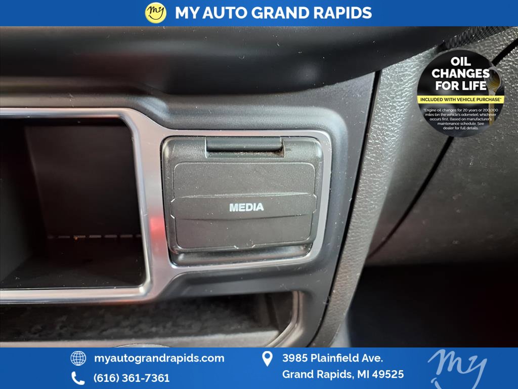 Used 2020 Jeep Wrangler Sport image 22