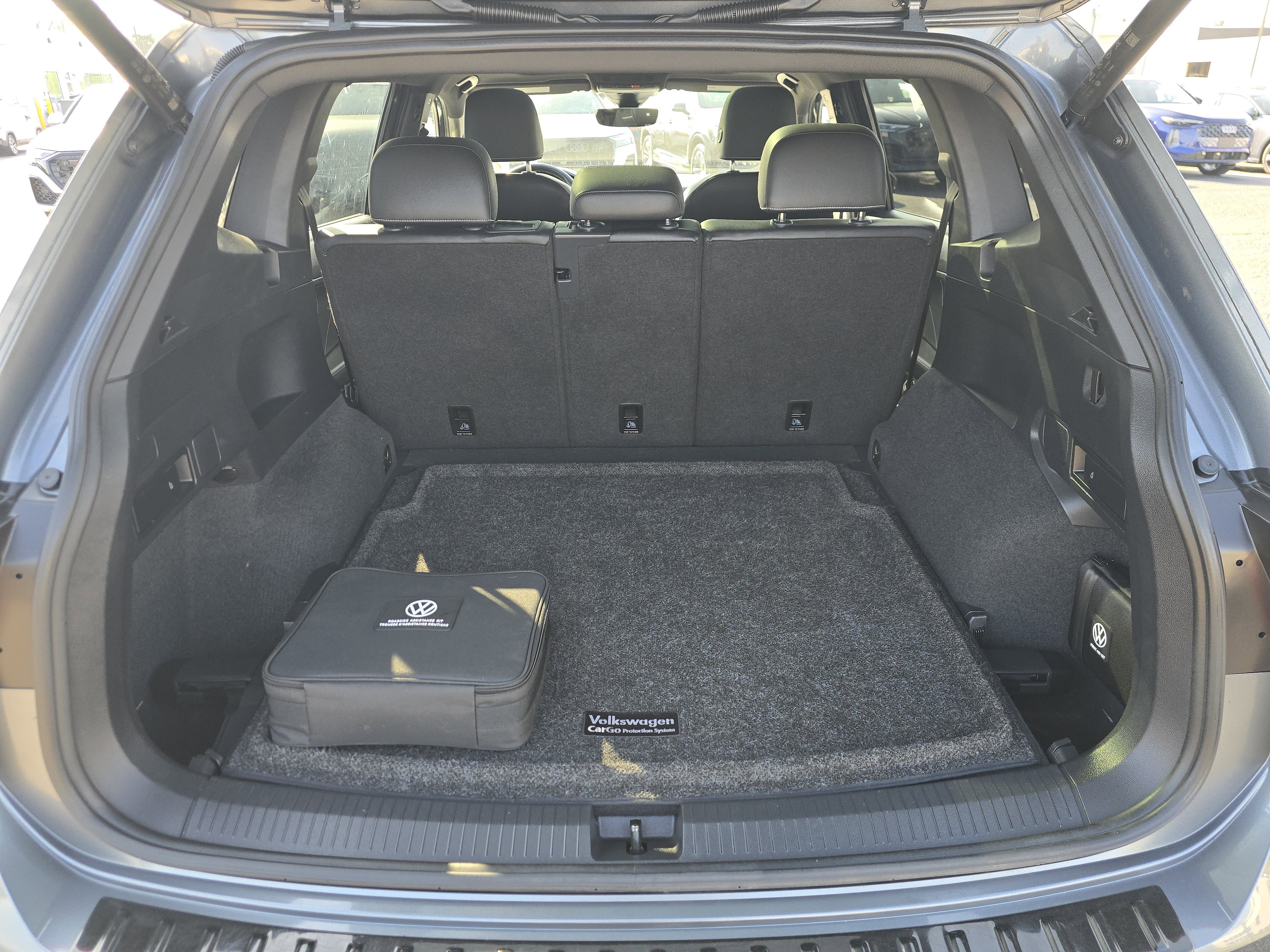 Certified 2023 Volkswagen Tiguan SEL R-Line AWD/4WD image 17