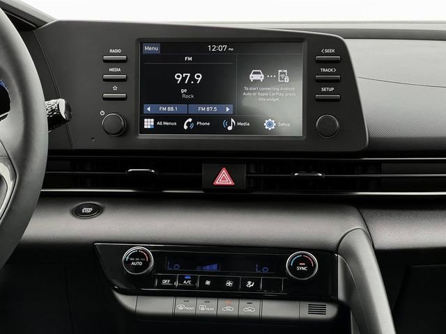 New 2025 Hyundai Elantra Sport image 21