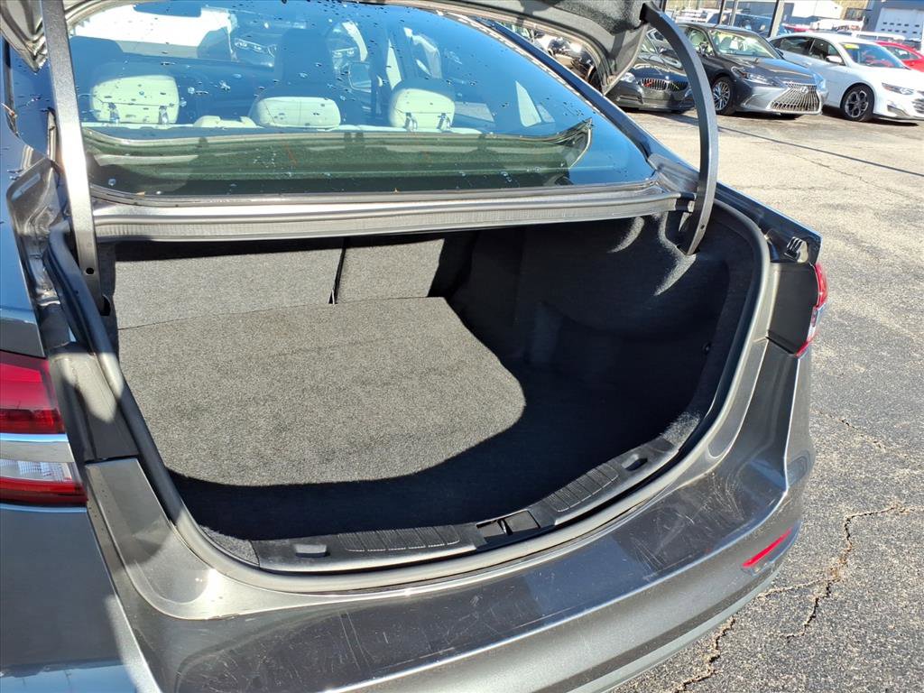 Used 2020 Ford Fusion S image 12