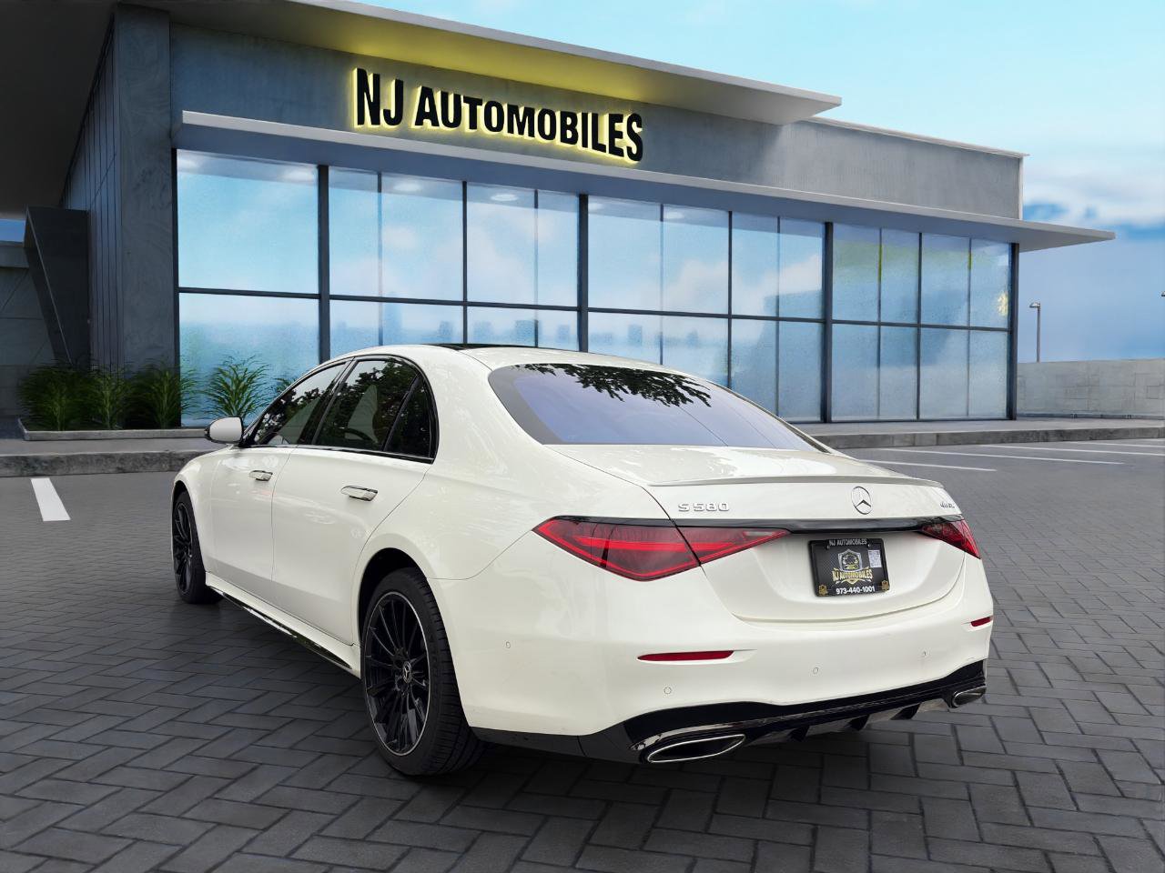 Used 2023 Mercedes-Benz S 580 4MATIC Sedan image 5