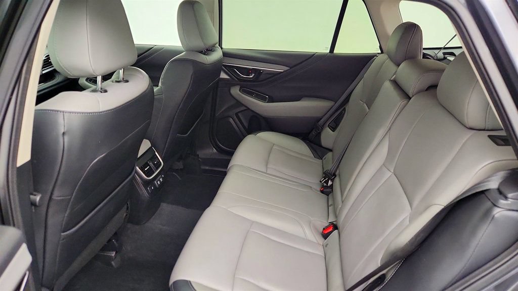 Used 2022 Subaru Outback Limited AWD/4WD image 22