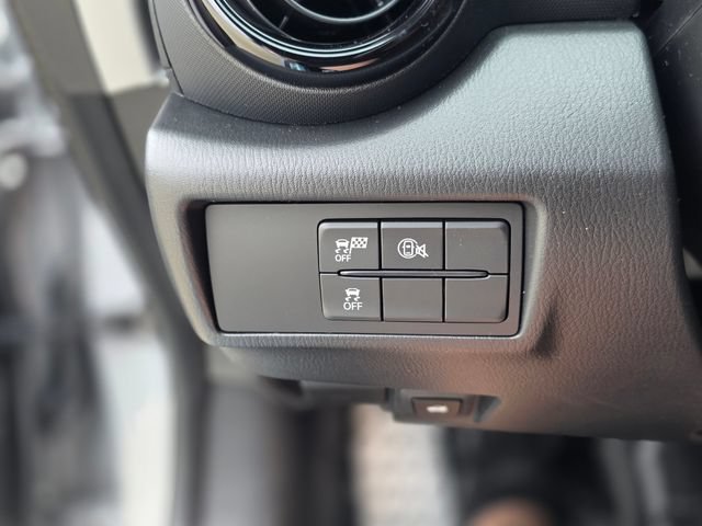 New 2026 MAZDA MX-5 Miata Club w/ Interior Package RWD image 31