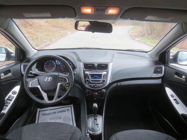 Used 2017 Hyundai Accent SE FWD image 8