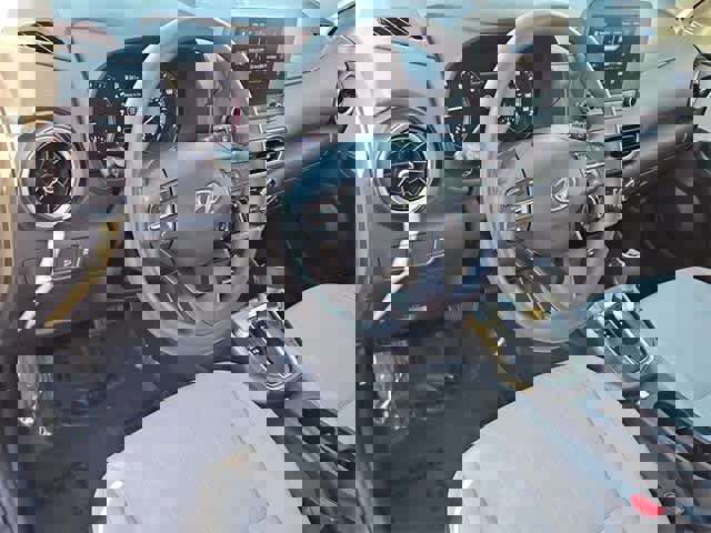 Used 2023 Hyundai Kona SEL image 10