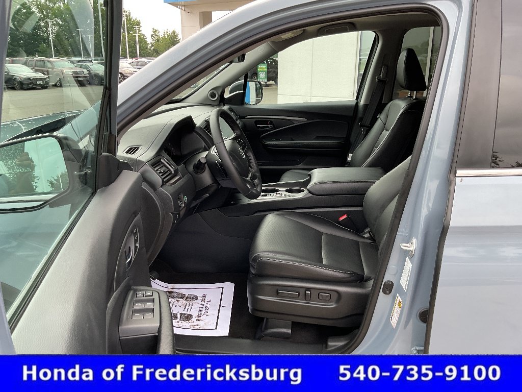 Certified 2025 Honda Ridgeline RTL image 24