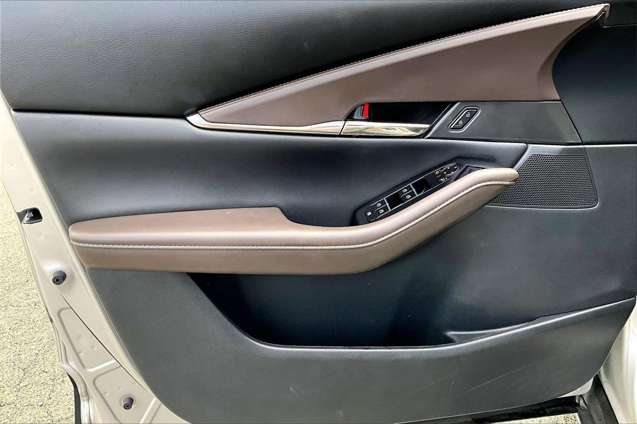 Used 2022 MAZDA CX-30 AWD 2.5 S w/ Premium Package image 27