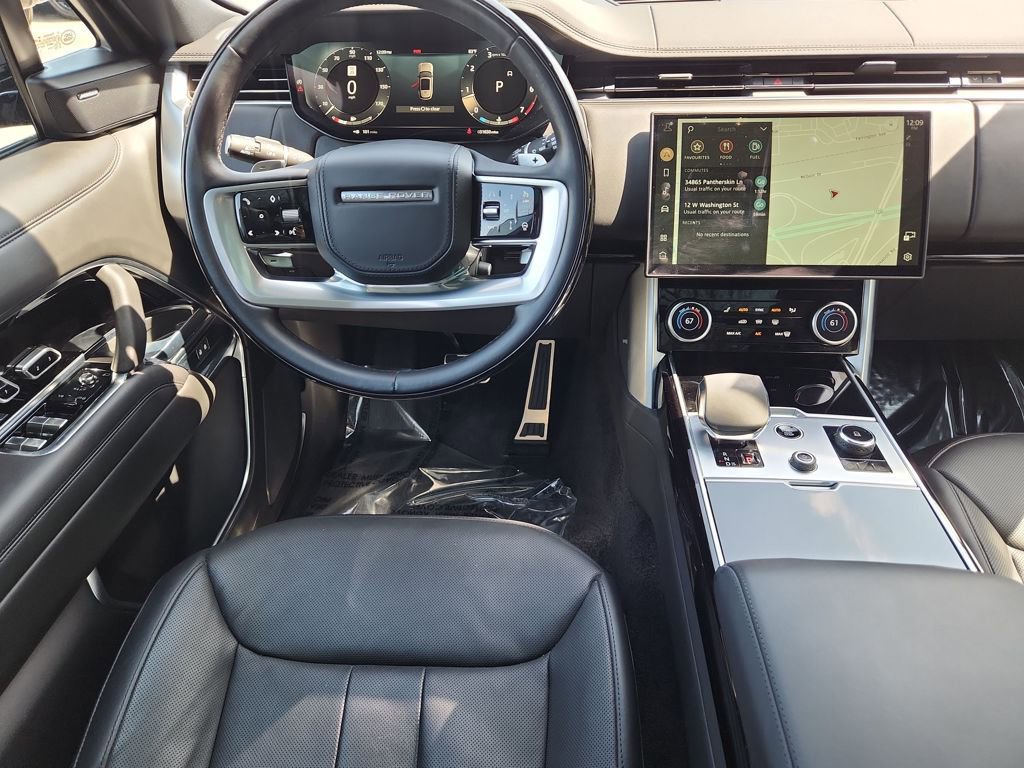 Used 2023 Land Rover Range Rover SE image 4