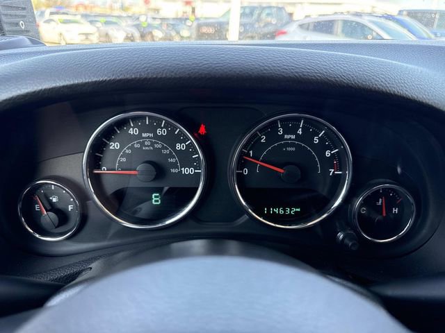 Used 2017 Jeep Wrangler Unlimited Sahara w/ Connectivity Group image 28