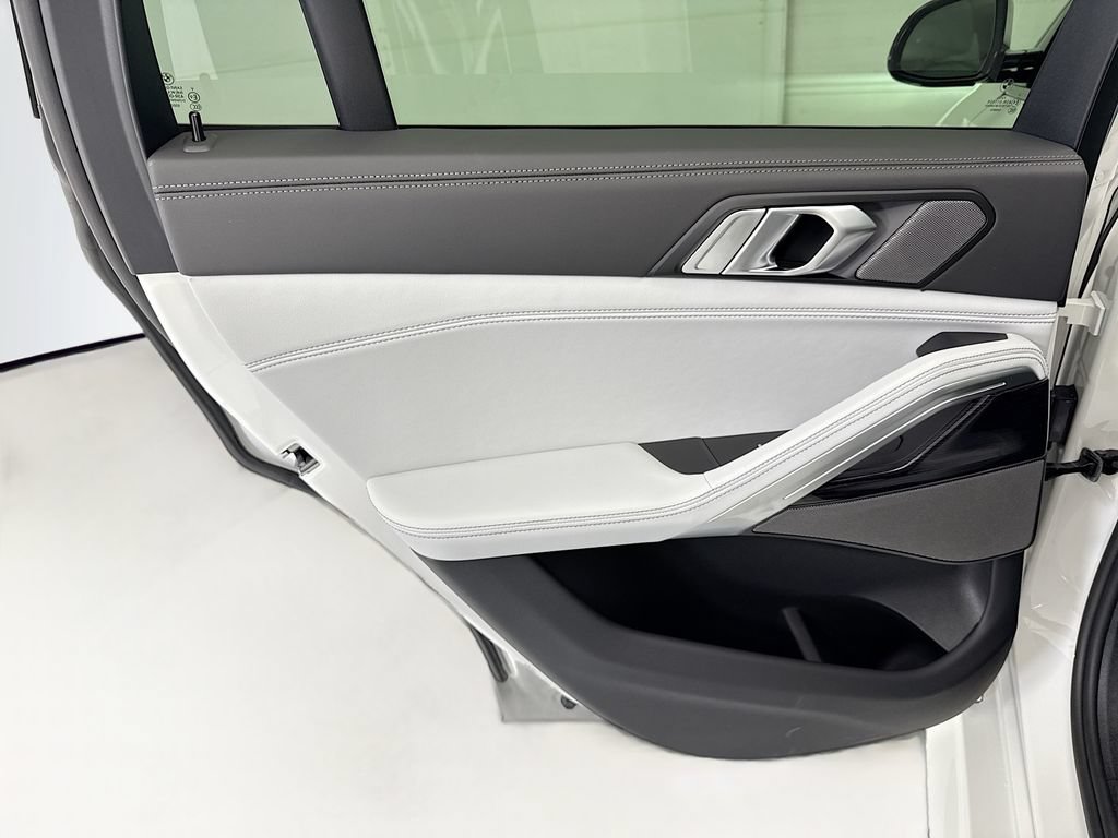 New 2027 BMW X6 xDrive40i AWD/4WD image 25