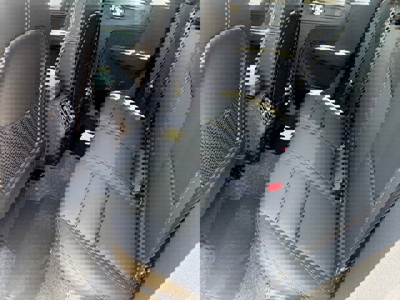 New 2026 Volvo XC40 B4 Plus w/ Protection Package Premier image 20