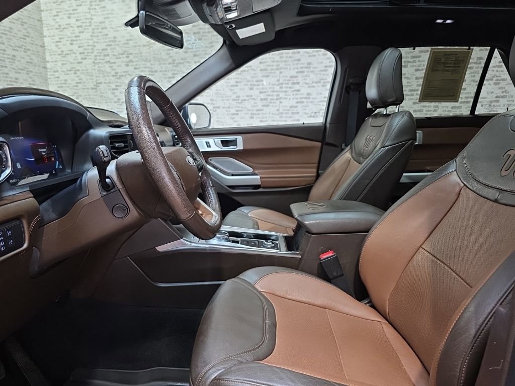 Used 2022 Ford Explorer King Ranch w/ Premium Technology Package image 26