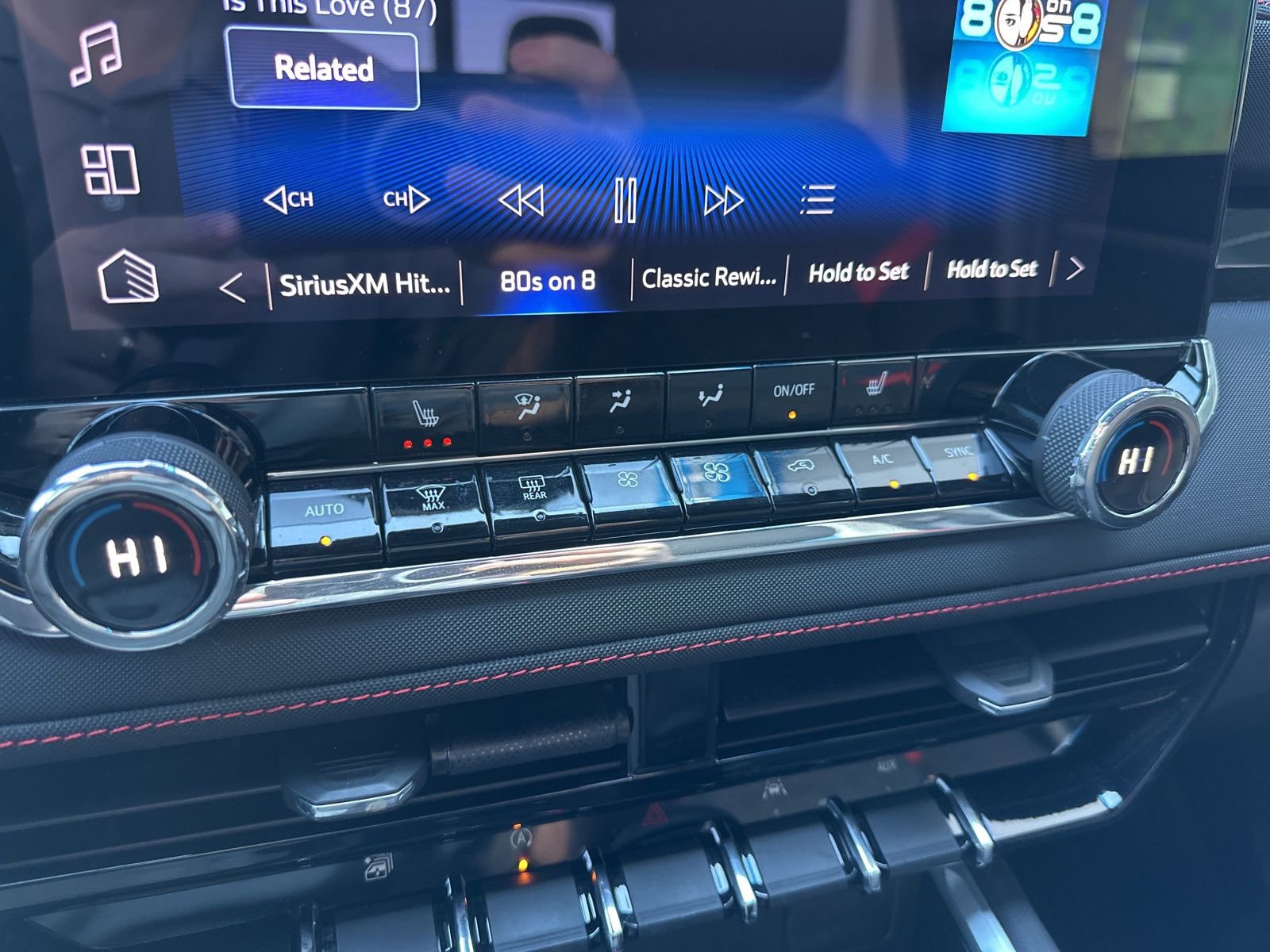 Used 2023 Chevrolet Colorado Z71 w/ Z71 Convenience Package 2 image 25