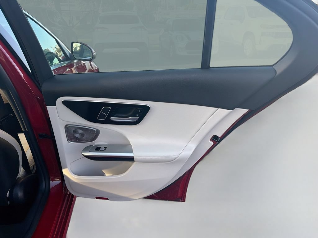Used 2025 Mercedes-Benz C 300 4MATIC Sedan image 32
