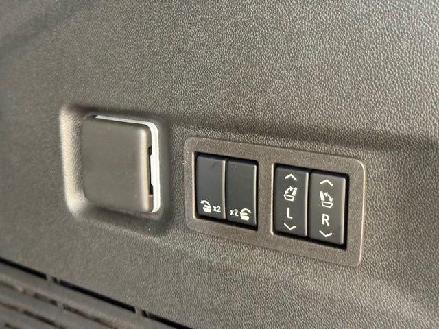 New 2025 Chevrolet Suburban RST w/ RST Capability Package image 7