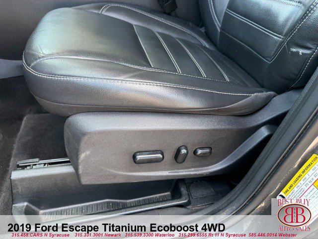 Used 2019 Ford Escape Titanium AWD/4WD image 17