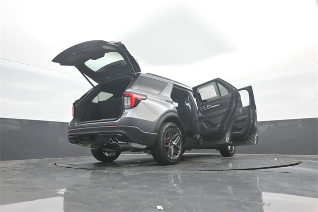New 2026 Ford Explorer ST image 38