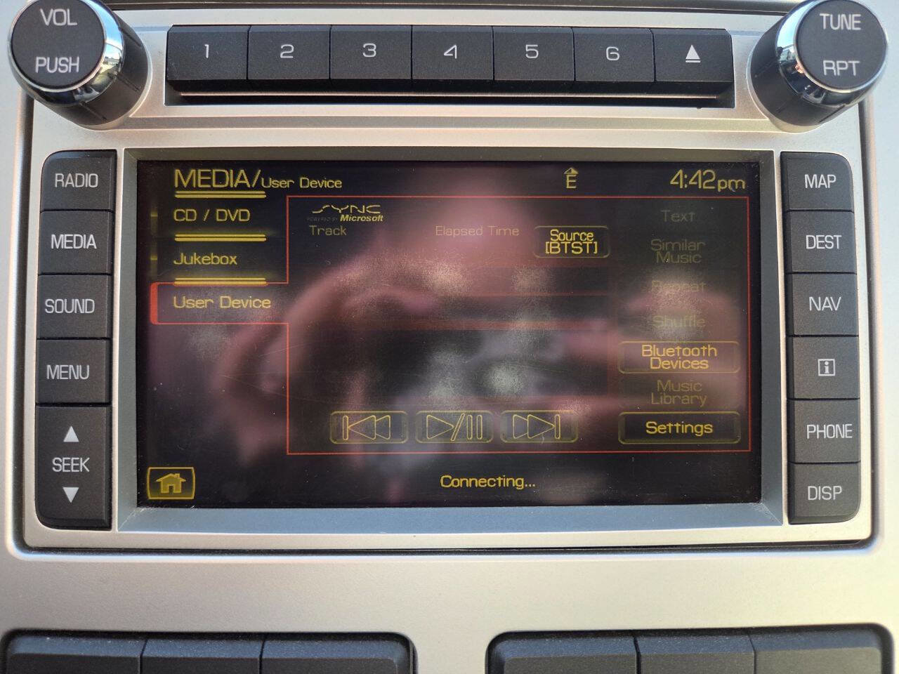 Used 2010 Lincoln MKX AWD image 35