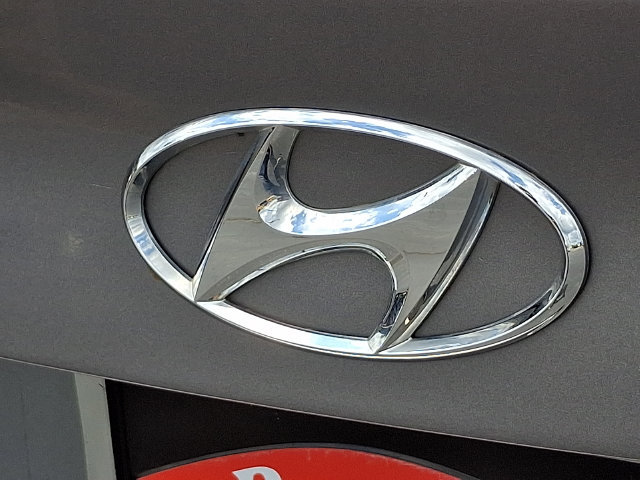 Used 2018 Hyundai Elantra SE FWD image 29