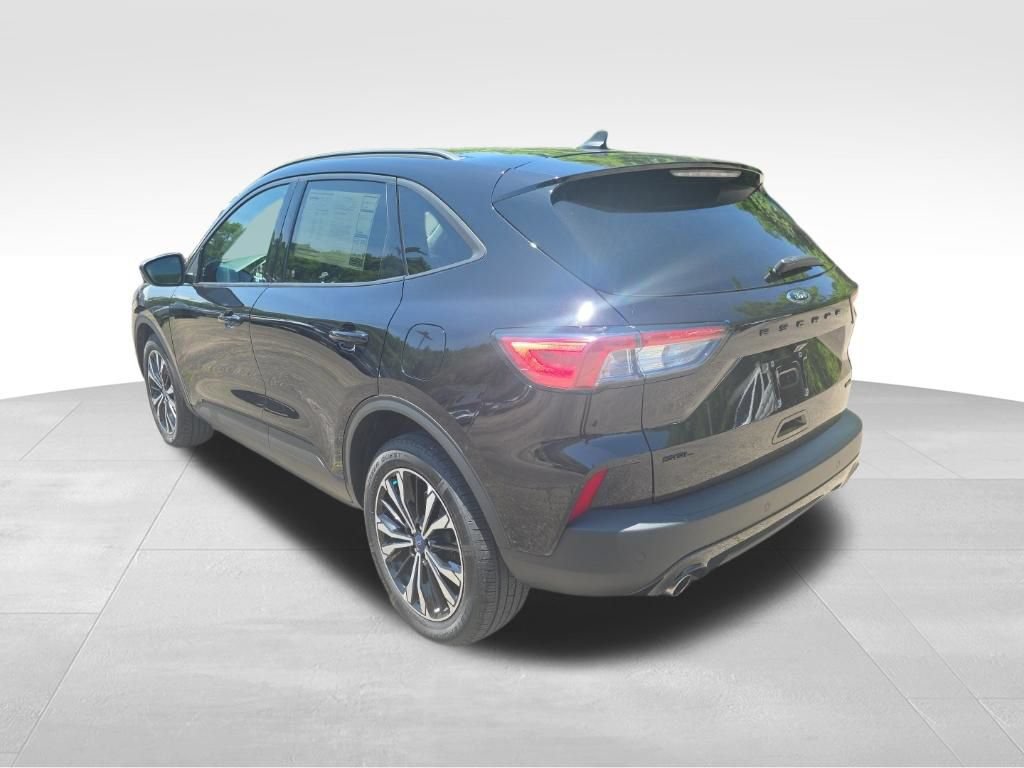Certified 2022 Ford Escape SEL w/ SEL Stealth AWD Package image 9
