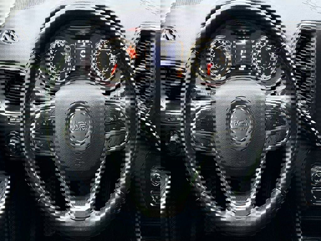 Used 2021 Jeep Cherokee Latitude Lux image 17