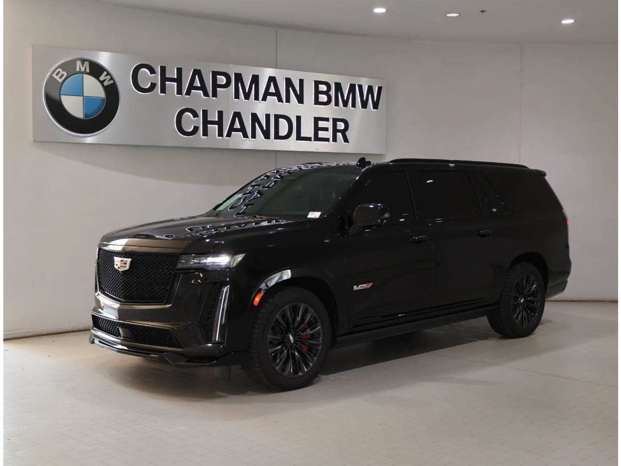Used 2024 Cadillac Escalade ESV V w/ LPO, ONYX Package AWD/4WD image 1