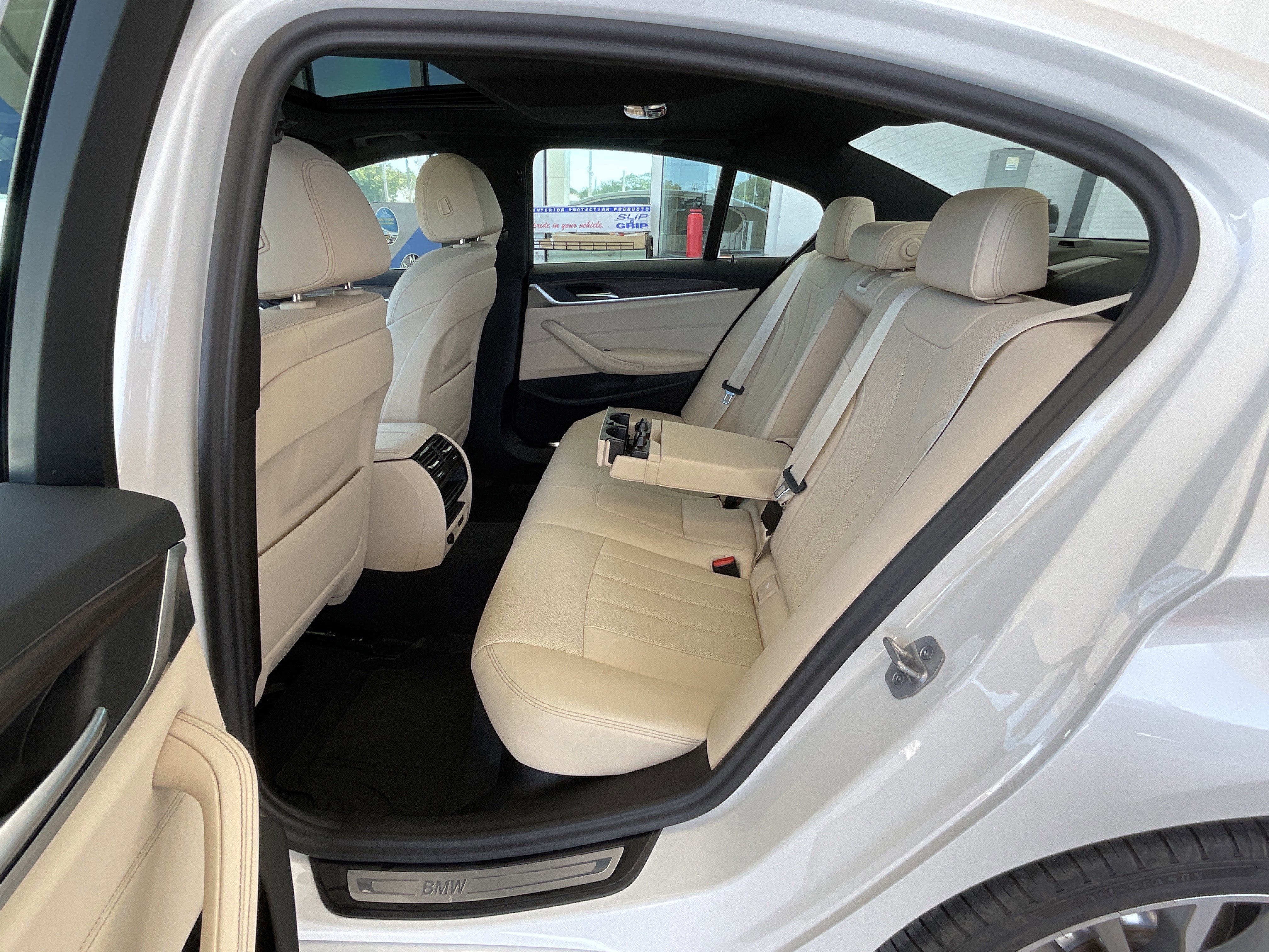 Certified 2023 BMW 530i w/ Convenience Package image 26