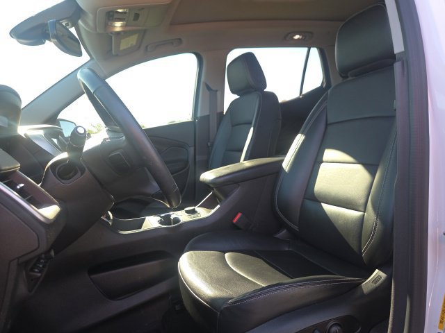 Used 2024 GMC Terrain SLT w/ Tech Package AWD/4WD image 25