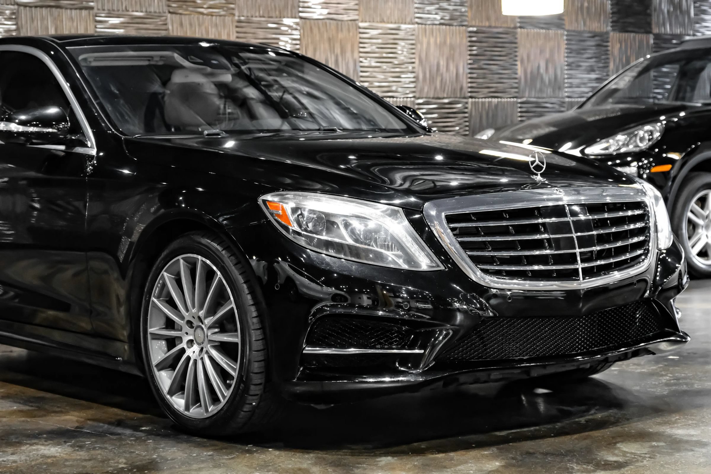 Used 2016 Mercedes-Benz S 550 Sedan image 7