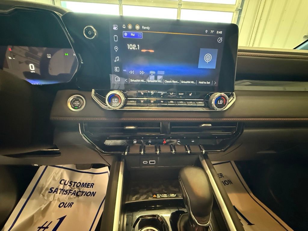 Used 2024 Chevrolet Colorado Z71 w/ Z71 Convenience Package 2 image 31