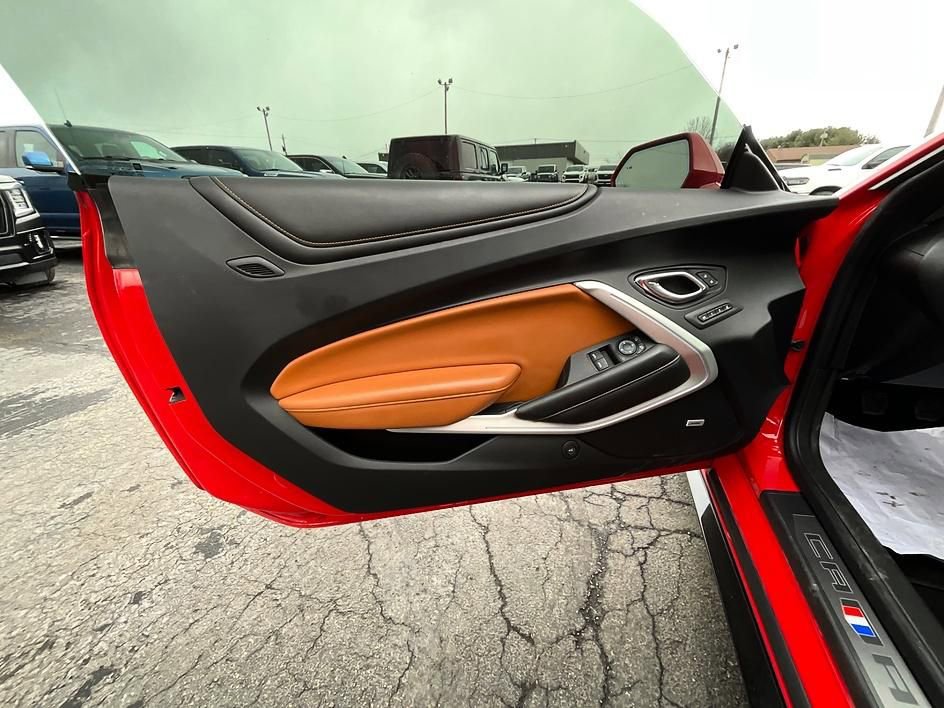 Used 2017 Chevrolet Camaro SS image 12