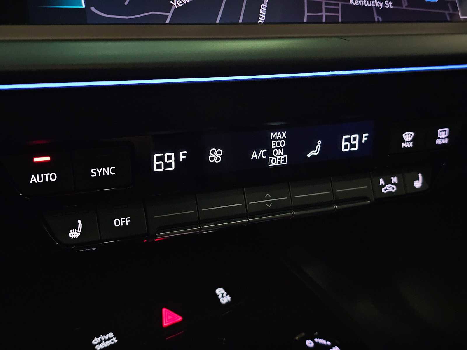 Used 2023 Audi Q4 e-tron Premium Plus w/ Premium Plus image 31